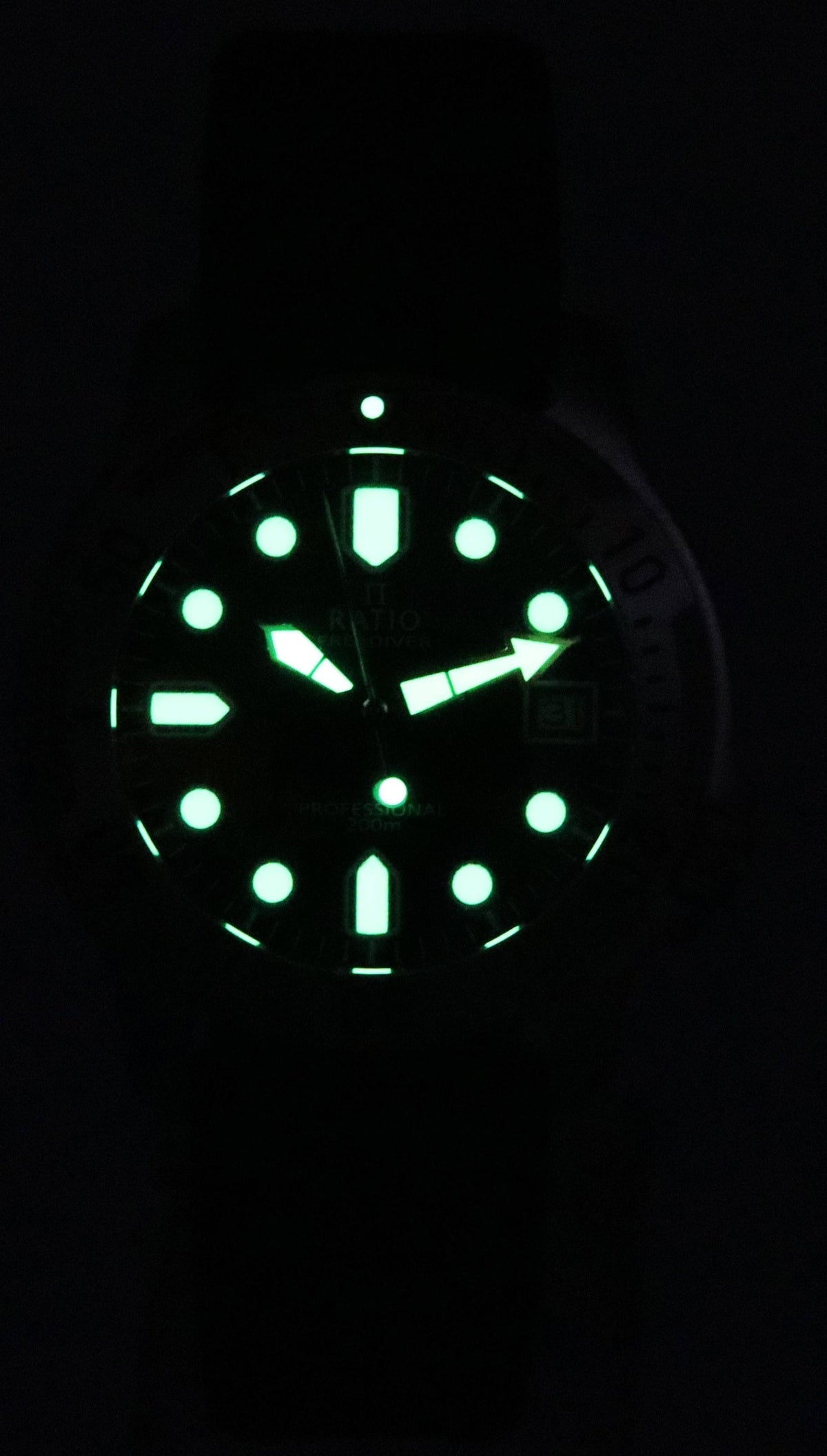 ساعة رجالي Ratio FreeDiver Professional Sapphire Black Dial Quartz RTF021 200M